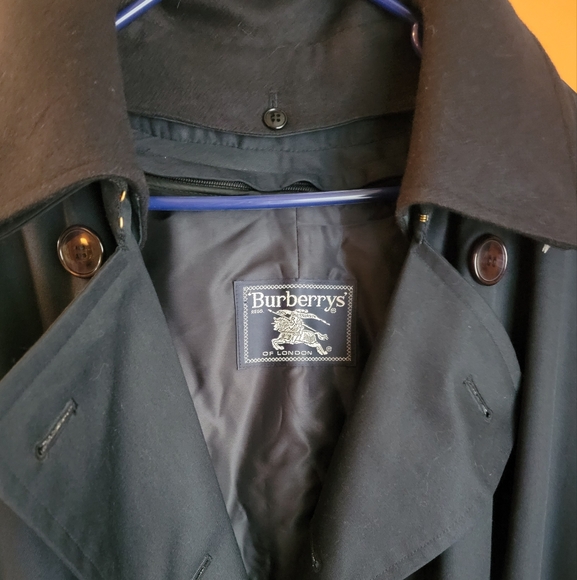 Navy Burberry Trench Coat 44 Regular - Picture 11 of 13